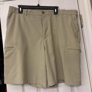 Izod Khaki Tan Golf Shorts Mens XFG Beige W40. Inseam 9. Casual Sports Business